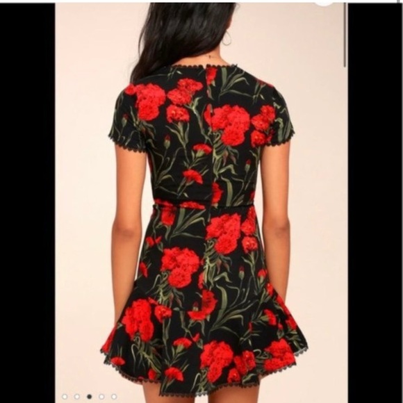 Lulu’s black floral print dress Size small - Picture 1 of 5